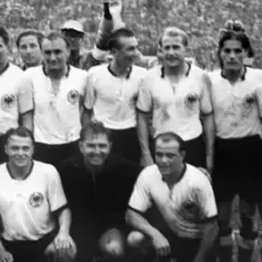Mistrzostwa Świata w Piłce Nożnej: Historia Zwycięzców i Rekordy