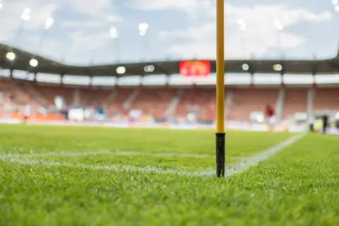 Ekstraklasa za darmo: Legalne sposoby na oglądanie meczów online