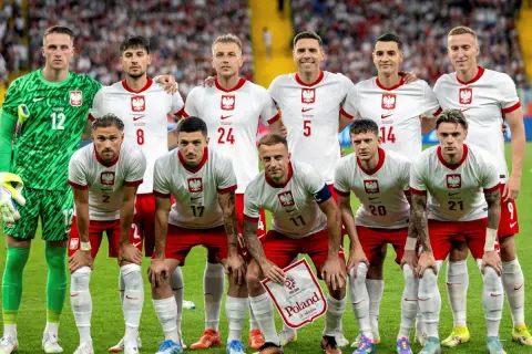 Polscy piłkarze imiona i nazwiska: Szczęsny, Glik, Krychowiak, Lewandowski, Zieliński, Milik, Piszczek, Błaszczykowski, Fabiański, Grosicki, Pjanić.