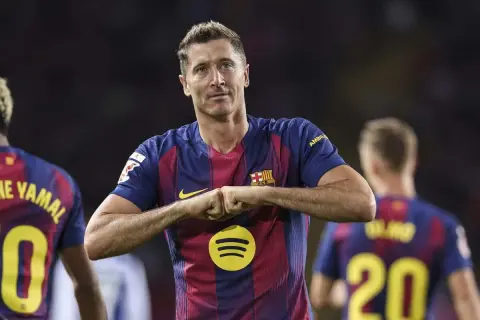 Zarobki Lewandowskiego miesięcznie: Ile naprawdę zarabia kapitan?