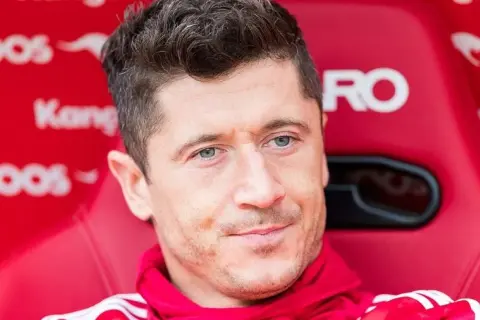 Ile Lewandowski zarabia na minutę? Szokujące przeliczenia!