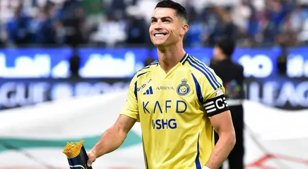 Zarobki Cristiano Ronaldo: Jak CR7 zdobył miliardy? Poznaj kwoty!