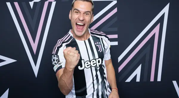 Zarobki Milika w Juventusie: Ile zarabia Polak i ile stracił?