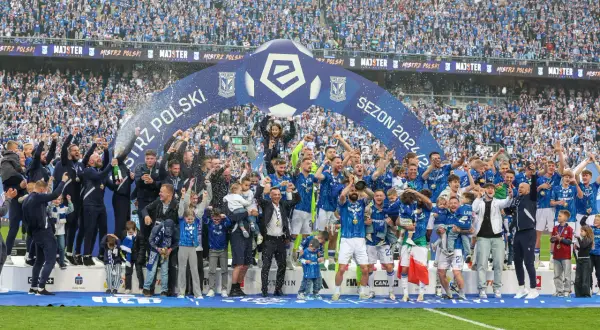 Ekstraklasa 2026: Kto mistrzem? Analiza faworytów i obrońcy tytułu