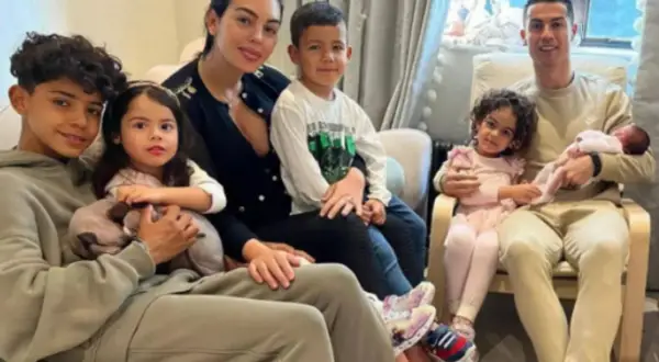 Ile dzieci ma Cristiano Ronaldo? Imiona, matki i Georgina