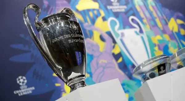 Trofeum Ligi Mistrzów, symbol marzeń wielu klubów. Kiedy finał Ligi Mistrzów 2026?