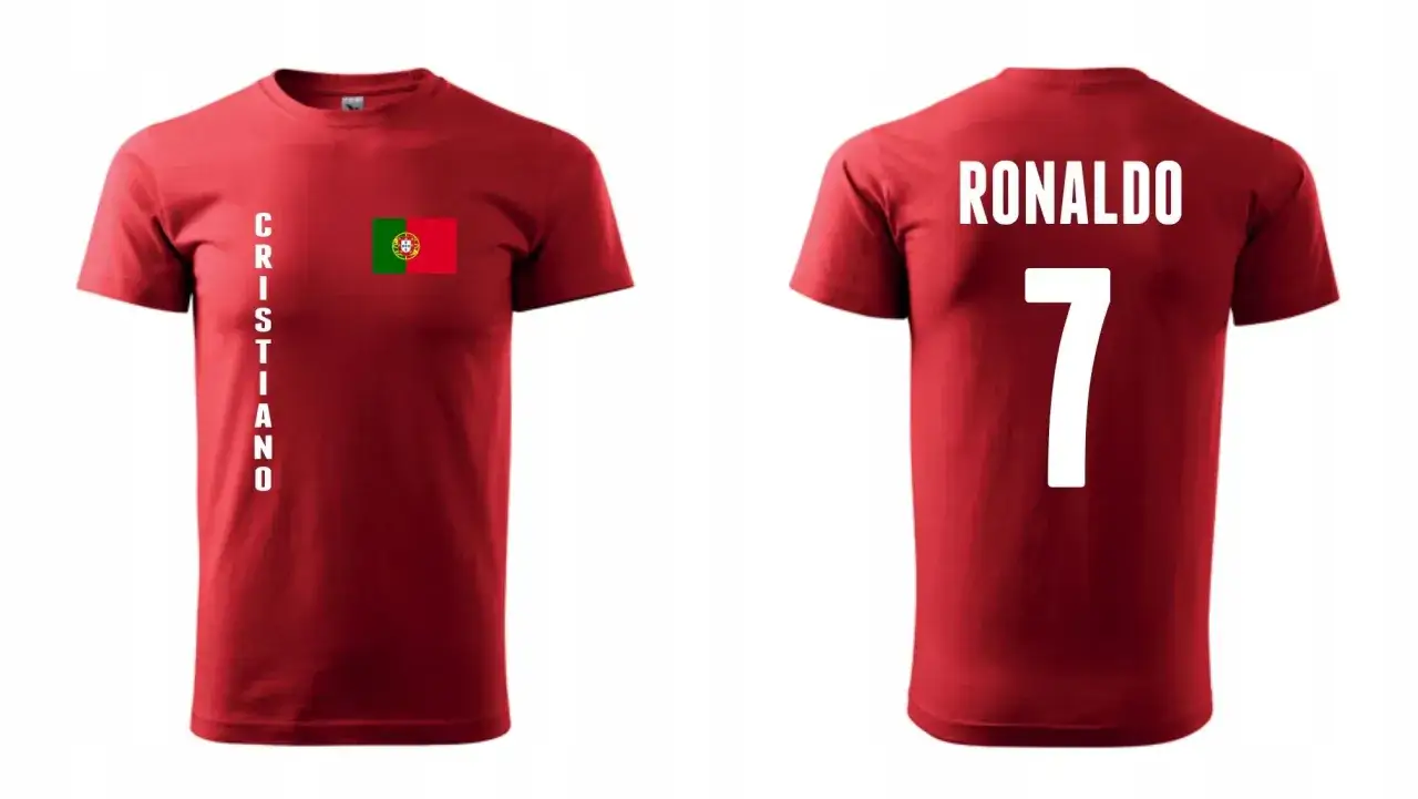 Czerwona koszulka z napisem CRISTIANO i flagą Portugalii z przodu, a z tyłu Ronaldo numer koszulki 7.