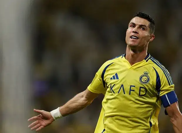 Zdjęcie Zarobki Cristiano Ronaldo: Jak CR7 zdobył miliardy? Poznaj kwoty!